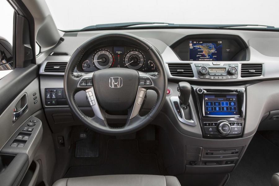  Honda Odyssey 2014 года  (фото 43 из 54)